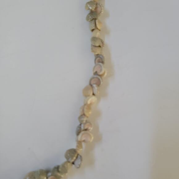 Natural Shell Bead Necklace in Beige and Cream Boho Coastal Style Beach Jewelry - Picture 7 of 10